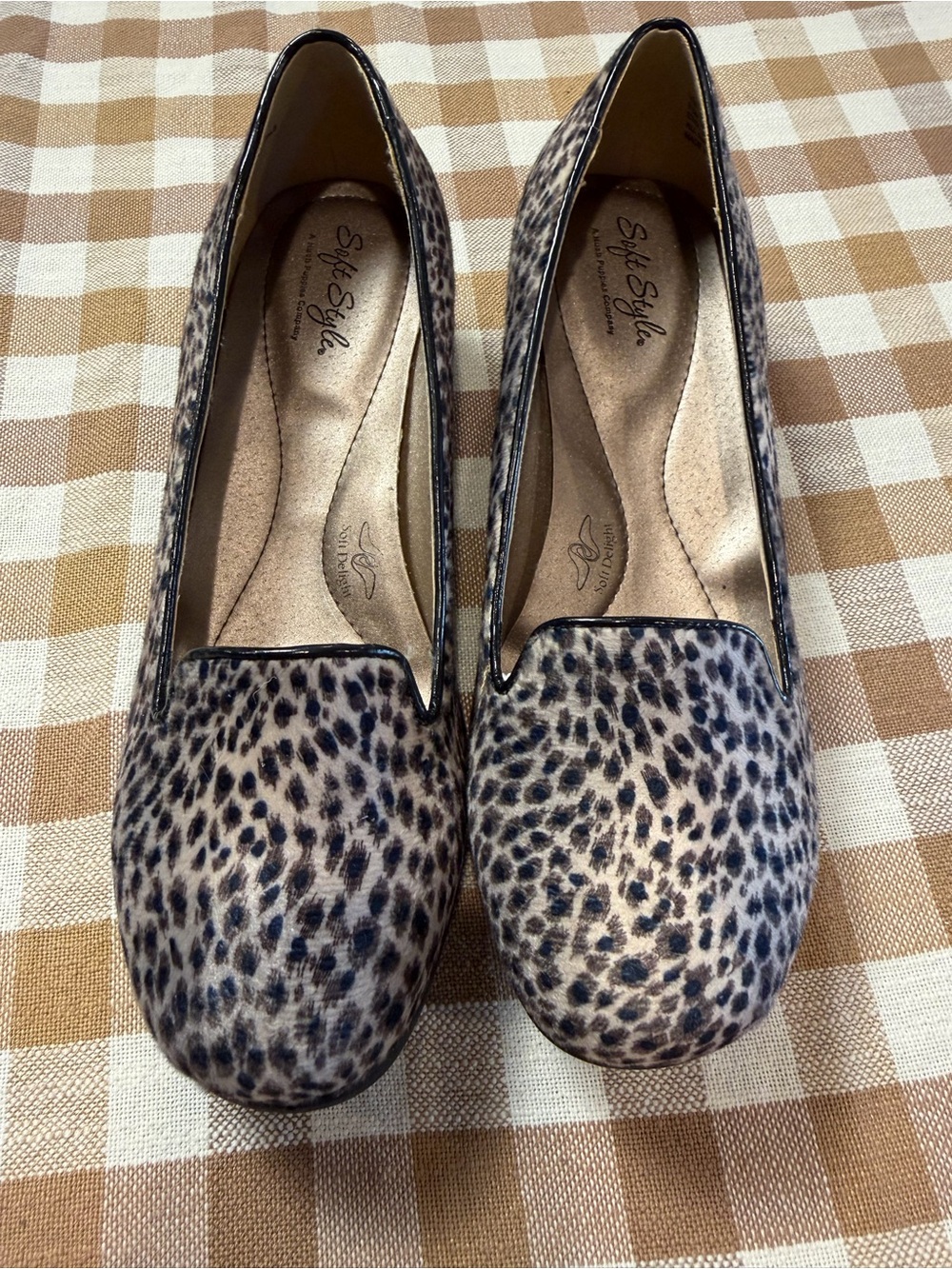 Soft Style Leopard Print Loafers Comfort Flats Women’s Size 8.5